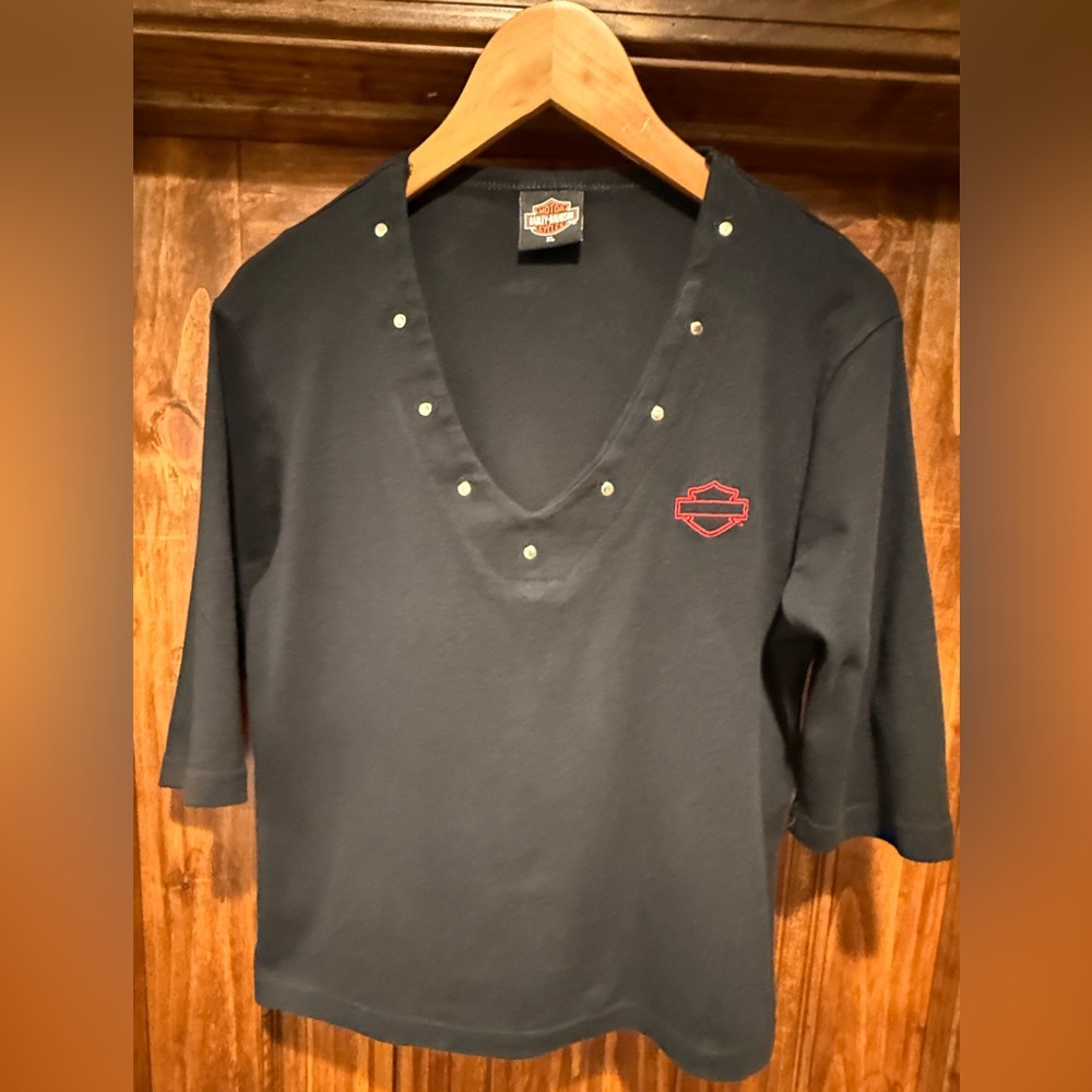 Women’s Harley-Davidson Black Shirt from Dalton, Georgia (Size XLarge)